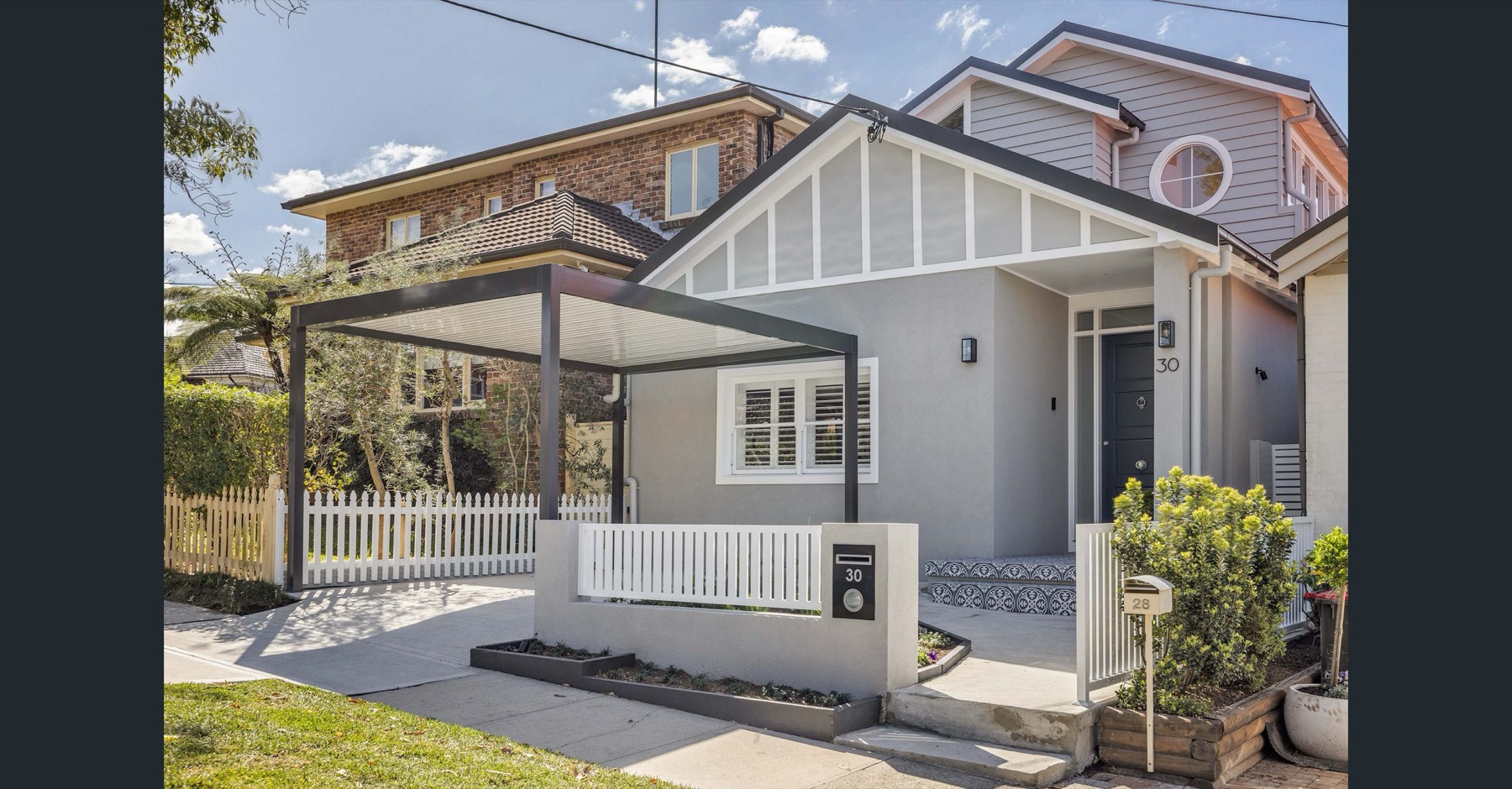 Russell Lea residence